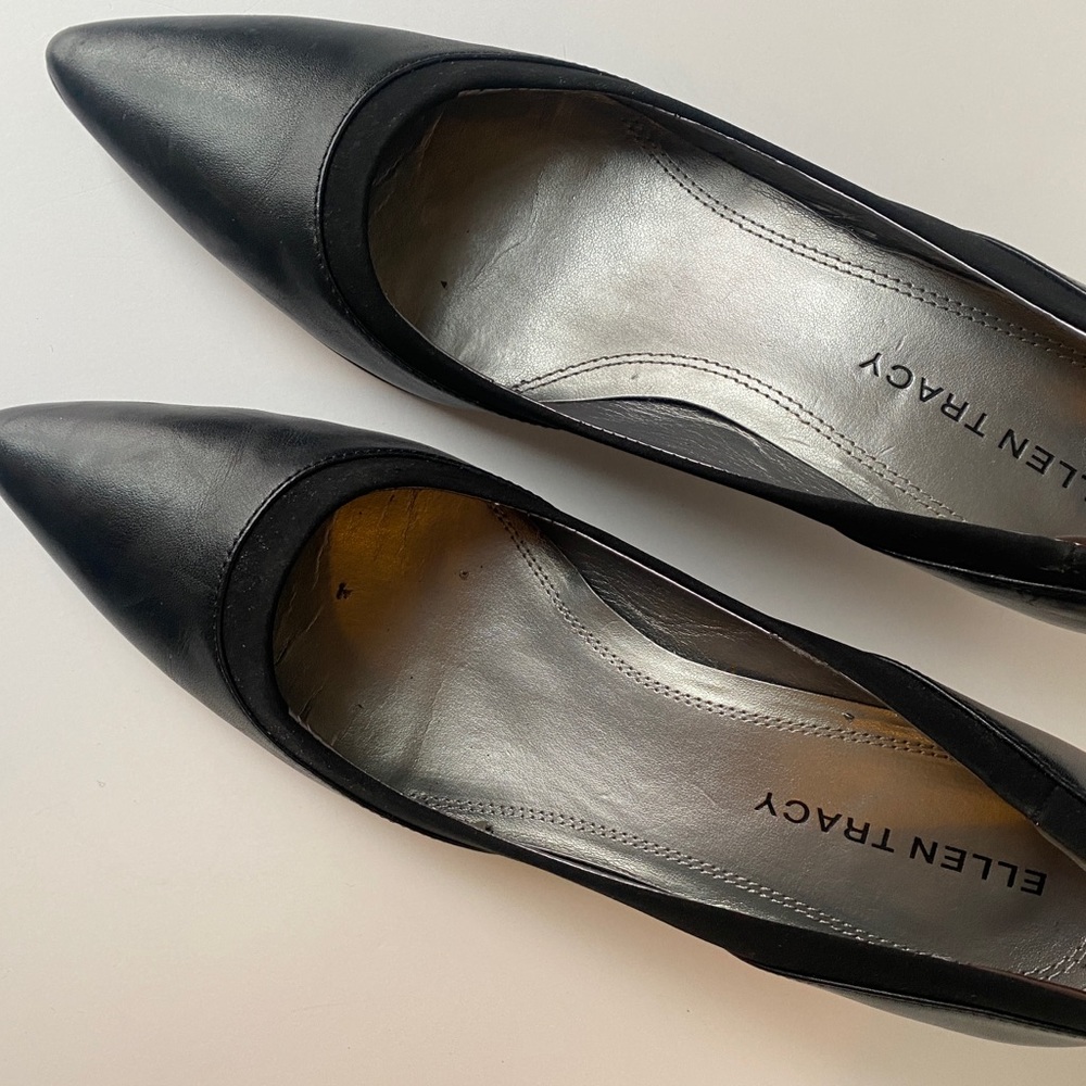 Ellen Tracy Pauline black 2” heels, size 8.5